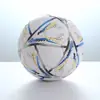 Bolas de futebol tamanho 4 e 5 costuradas à máquina de PVC/PU para atacado, para adultos, alunos do ensino fundamental e médio, e crianças, adequadas para treinamento, resistentes ao desgaste e duráveis para competição