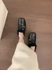 Mocasines grises para mujer, completamente cerrados, con plataforma para aumentar la altura, estilo Birkenstock, perfectos para otoño e invierno, con forro de felpa, versátiles para el uso diario y que proporcionan calor.