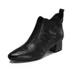 Botas de Cano Curto Francesas de Salto Grosso para Mulheres 26 Outono/Inverno Novo Estilo Mãe Couro Genuíno Solado Macio Abertura em V Elástica Bico Fino Emagrecimento Botas de Cano Curto