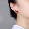 Pendientes retro estilo Hong Kong dorado estilo frío moda simple diseño de nicho femenino temperamento Corea del Sur pendientes de chica popular de la red