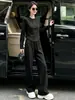 Traje casual elegante e estiloso para o outono e inverno de 2026, nova blusa de manga longa e calça de perna larga, um conjunto completo deslumbrante