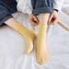 Calcetines de hielo para mujer, de longitud media, finos, de verano, blancos, rojos, de Internet, para primavera y otoño, de color liso.
