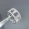 Anel de Gourd Kirin Totalmente Cravejado com Diamantes Versão de Luxo Banhado a Ouro Rosa 18K Anel de Banda Larga Luxo Leve Anéis de Casal de Luxo Estilo Nicho Ins