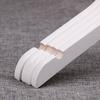 Percha de ropa de madera maciza blanca de alta gama percha de madera para mujer percha para ropa de estudio de boda percha para ropa de tienda de ropa logo