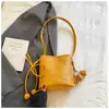 Bolsa de Balde Tecida com Padrão, Moda de Nova Nicho Transfronteiriça para Mulheres, Estilo Casual Preguiçoso, Bolsa de Ombro Transversal para o Dia a Dia, Tendência