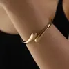Moda Popular de Nicho Transfronteriza Estilo Lujo Ligero Forma de Lágrima Geométrico Superficie Lisa Pulsera Entrelazada Joyería al por Mayor