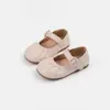 Zapatos para bebé niña 2026 primavera y otoño nuevos zapatos de princesa para niño pequeño zapatos sin cordones de una sola tira zapatos para bebé para caminar de suela suave