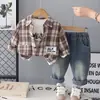 Conjunto de Roupa Masculina para Primavera e Outono 2026, Novo Conjunto Elegante de Roupas para Bebê, Camisa de Manga Longa Conjunto de Três Peças Moderno para Crianças Pequenas
