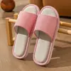 Pantuflas de lino a rayas para cuatro estaciones para hombres y mujeres, suaves, de suela gruesa, para interior, silenciosas, antideslizantes, absorbentes de sudor, transpirables, pantuflas de pareja