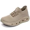 Tênis Esportivos Fujian para Homens, Tênis de Malha Fly-Knit Transfronteiriços, Meias Casuais para Casais, Sapatos da Moda para Mulheres, Atacado de Fábrica, Verão
