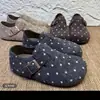 Sapatos de salto único série poá início de 2026 estilo coreano onda de outono sola grossa sapatos casuais femininos casuais fivela de couro lã novo estilo