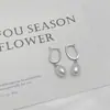 Hebilla de Oreja de Perla con Borla Diseño para Mujer Hebilla de Oreja en Forma de U Pendientes Colgantes de Perla en Forma de Gota Pendientes de Lujo Ligero Venta al por Mayor
