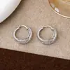 Nuevos Pendientes de Aro con Cruz de Línea de Circonita Personalizados para Mujer, Diseño Elegante y de Moda, Pendientes Versátiles de Temperamento Minimalista Estilo Ins
