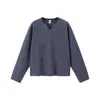 Camiseta de punto waffle mezclado de manga larga con cuello abierto 26 Otoño Nuevo Color Sólido Cuello en V Holgada Estilo Old Money para Hombre de Jie Zhan.