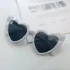 Novos óculos de sol com padrão de abacaxi e coração de amor, óculos de sol de coração de pêssego da moda, óculos de sol de festa de casamento nupcial transfronteiriços europeus e americanos, atacado