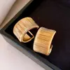 Brincos Redondos de Metal Agulha de Prata, Modernos e Simples, Brincos Elegantes com Sensação de Luxo, Estilo Nicho Europeu e Americano, Atacado