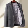 Traje de lana para hombre en stock para otoño e invierno, con forro grueso de plumón, chaqueta blazer corta de lana de doble cara estilo business casual