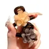 Pinza para el Cabello de Flor de Camelia para Mujer, una Herramienta Mágica para Cabello Corto durante el Período de Transición, Pinza para la Parte Posterior de la Cabeza, Accesorio para el Cabello Semirecogido, Exquisita Pinza de Garra Pequeña