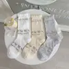 Meias Florais Frescas e Simples para Mulheres, Novo Estilo Primavera/Verão 2026, Meias Respiráveis de Malha Diamante Meia-Perna, Meias Doces com Renda e Babado