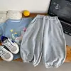 Calça de Moletom Infantil Bangcheng 2026 Nova Coleção de Primavera Calça Esportiva Listrada Solta para Meninos e Meninas, Calça Jogger Infantil Atacado