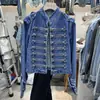 Blusa Longa com Botões Decorados Estilo Palácio Retrô Europeu Moda Outono/Inverno 2026 Jaqueta Jeans Curta com Gola Alta