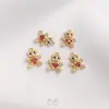Pingente Mini Urso Coração Micro-Cravejado Zircônia Cor Dourada 14K Bracelet Colar Preserva Cor Joias Acessórios de Pingente DIY