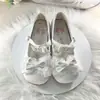 Zapatos de cuero estilo Lolita para niña, modelo nuevo 2026, con lazo de doble capa, ribete de encaje, punta redonda, hebilla, tacón medio