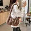 Bolsa transversal pequena de pelúcia estilo macaron transfronteiriça, bolsa com textura de pelúcia para carregar itens pequenos, bolsa de ombro, dropshipping