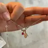 Collar con Colgante de Cubo de Azúcar Rojo Super Brillante Estilo Francés, Simple y de Lujo Ligero, Suave y Versátil para el Uso Diario, Cadena Fresca Metálica para la Clavícula