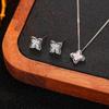 Juego de collar y aretes de trébol de cuatro hojas de aguja de plata Widney con diamantes completos, aretes de alta gama, cadena de clavícula de lujo ligero para mujer