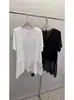 Ventas Directas de Fábrica de Artículos Europeos de Gama Alta, Nuevo Top de Camiseta Corta Irregular de Manga Corta con Retazos de Encaje y Ganchillo con Tema de Amor para Primavera y Verano para Mujer