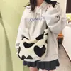 Bolsa de Pelúcia Outono e Inverno para Mulheres 2022 Nova Simples Grande Capacidade Bolsa Tote Peluda Bolsa de Ombro Axila Coração de Menina Macia