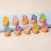 Resina Transfronteriza Dibujos Animados Lindo Concha Rota Huevo de Dinosaurio Luminoso DIY Accesorios Casa de Juego para Niños Adornos Accesorios Venta al Por Mayor