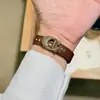 CorreaAplicable a la correa del iwatch Apple S12 de cuero vintage con hebilla C, correa de muñeca de moda de lujo ligero para mujer