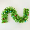 Nuevos Adornos de Árbol de Navidad Verdes Inclinados Diseño de Escena Navideña Serie Grinch Guirnalda Decoraciones de Ratán