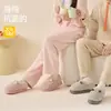Chinelos de algodão fofos Lidani para mulheres, outono e inverno, antibacterianos, com sola grossa, antiderrapantes, novos chinelos de pelúcia quentes para casa e interior, estilo casal, masculinos
