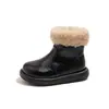 Botas Martin Estilo Coreano Esportivas para Meninas Salto Baixo Versátil Botas Infantis Inverno 2025 Novas Botas de Algodão Crianças Pequenas e Grandes Botas de Cano Curto com Duas Camadas de Algodão
