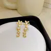 Pendientes Exagerados con Borla de Perlas y Flores Verano Aguja de Plata 925 Adornos para Orejas Lujo Ligero Sensación de Alta Gama Pendientes de Tachuela Estilo Temperamento de Verano