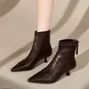 Botas Elegantes de Cano Curto com Bico Fino e Forro de Lã para Mulheres, Novidade Outono/Inverno 2026 Moda Francesa Botas Slim Elásticas com Saltos Finos