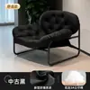 Nuevo sillón individual de diseño, un sofá lujoso y cómodo para la sala de estar, adecuado para apartamentos pequeños, dormitorios y balcones, con estilo italiano
