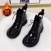 Botas de Charol para Mujer Botines Cortos Otoño e Invierno Zapatos de Algodón de Terciopelo 2025 Nuevo Estilo Caliente Atractivos Botas de Nieve para Motocicleta