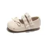 Elegantes zapatos Mary Jane plateados con lazo para niña, modelo nuevo 2026, zapatos de princesa para niños pequeños y niñas, de suela suave
