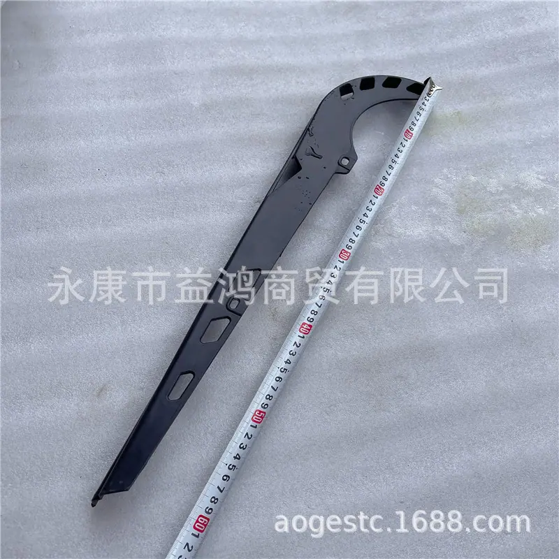倒三轮链条防护罩 (1)