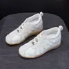 Zapatillas de mujer estilo ballet 2026 modelo nuevo, hechas de tela de seda de hielo, suela gruesa, cómodas para mujeres menudas, adecuadas para ir al trabajo, zapatos de mujer de corte bajo