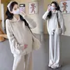 Conjunto de Roupa Outono Maternidade 2026 Novo Estilo Blusa, Suéter Solto de Alta Qualidade na Moda para Gestantes, Conjunto de Duas Peças Outono-Inverno