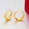 Xuping Joyería de Moda Aleación de Cobre Chapado en Oro de 24 Quilates Pendientes de Aro Grabados Estilo Lujo Ligero Pendientes Imitación Oro Personalizables