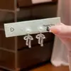 Nuevos Pendientes Populares de Encaje Hueco con Lazo y Perlas para Mujer, Exquisitos, Ligeros y Lujosos, Pendientes de Diseño Versátil