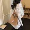 Bolsa de Lona Bordada Estilo Artístico de Nicho para Mujer, Gran Capacidad, Ligera, Versátil, Adecuada para el Trabajo Diario, Bolso de Hombro y Cruzado