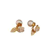 Pendientes de botón con forma de fresa incrustada con diamantes y aguja de plata para mujer, pendientes de temperamento exquisito de lujo ligero, adornos para orejas de moda simple, sensación de alta gama, venta al por mayor