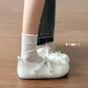 Zapatos planos de cuero retro con lazo y punta redonda para mujer, nuevo estilo de otoño 2026, adecuados para combinar con faldas, zapatos Mary Jane de suela blanda estilo francés.
